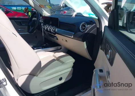 2020 Mercedes-Benz Glb 250 z USA, uszkodzony, nr VIN WDC4M4GB4LW001281